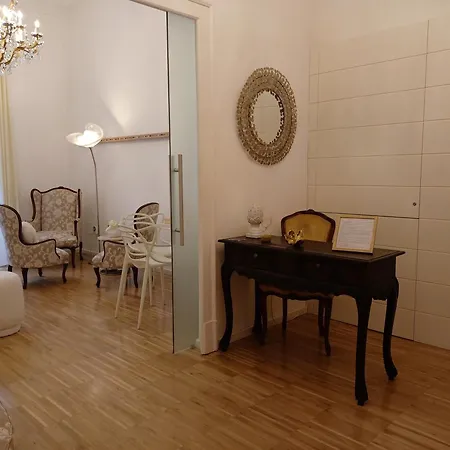 Maison Fleurie Bed and breakfast 3*