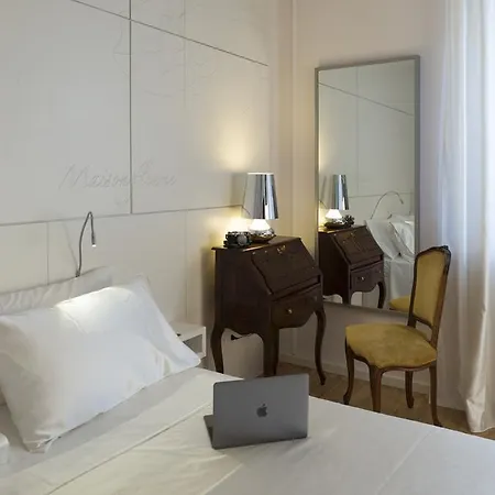 Bed and breakfast Maison Fleurie 3*