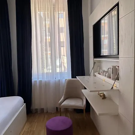 Maison Fleurie بيسكارا