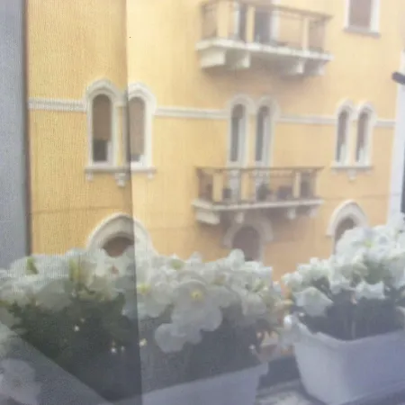 Maison Fleurie فندق مبيت وإفطار 4*