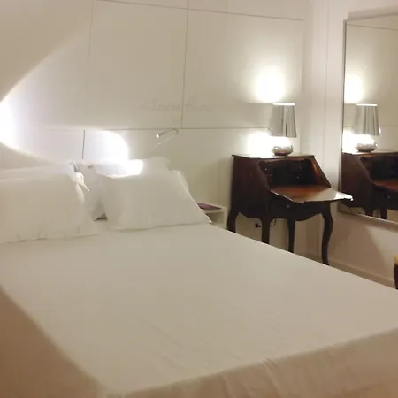 Bed & Breakfast Maison Fleurie 4*
