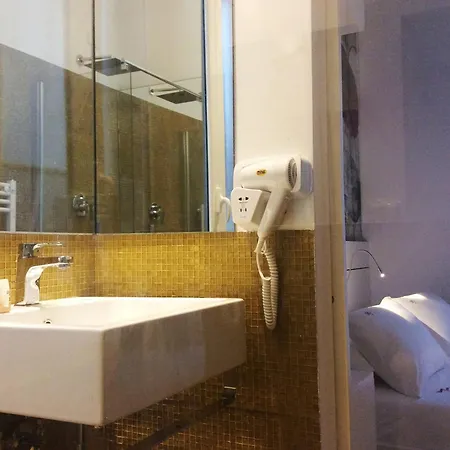 לינה וארוחת בוקר Maison Fleurie פסקרה