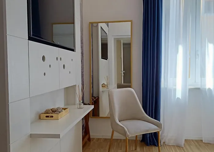 Bed & Breakfast Maison Fleurie 4*